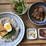 cafe-cafe ばらんす食堂 - ルーローハン ¥1000