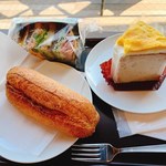 Starbucks Coffee Tsutaya Fukuchiyama Ten - 石窯フィローネ　きのこ＆モッツァレラ／ミックスサンドイッチ／スイートポテトシフォンケーキ　