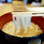 Kanbun Gonendo Akita Ten - ［2018/11］乾麺・生麺味比べ(1025円)・生麺と比べると…