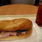 DOUTOR Via Moru Konan Ten - ミラノセット 鴨肉のロースト～ヴィネグレットソース＋アイスティー(490円＋250円からセット割引でドリンク50円引き)