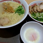 Sugakiya KonanNishi Apita Ten - ラーメン(320円)に、全のせトッピング(300円)