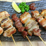 Sumibi Yaki Izakaya Kushi Douraku - おまかせ串焼き盛り合わせ