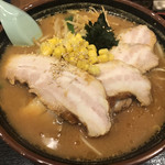 San Kumamu - 味噌チャーシュー麺 1,080円