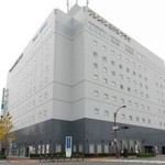 Ginza - 米子駅前に建つホテル