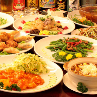 The popular 2-hour all-you-can-eat and drink course with 200 varieties starts from 4,380 yen