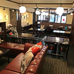 カフェ・シャトンルージュ - 店内