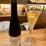 Bistrot　Chez　Bois - 北陸富山が誇る国産ノンアルスパークリング「セレブレ」白 byトンボ飲料。ロゼもアルヨ。