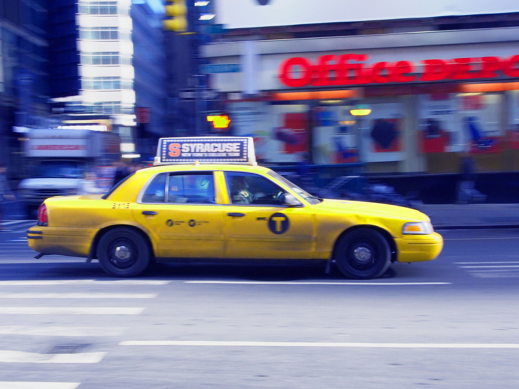 Nyc Taxis Are Testing An Uber Like App Called Arro Techcrunch