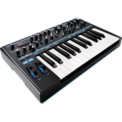 Novation Bass Station II  The Classic 25 Key Analogue Monosynth Reworked for the 21st Century