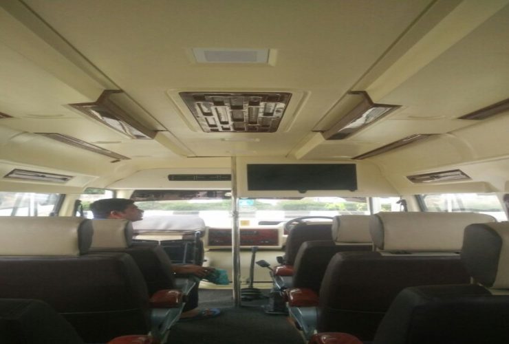 9 seater tempo traveller delhi 1