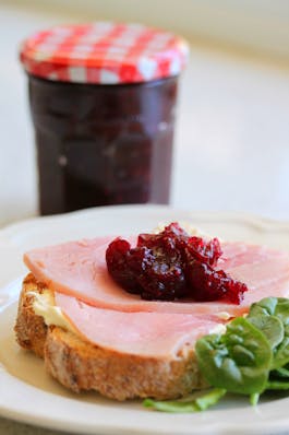 Spiced Orange and Cranberry Sauce