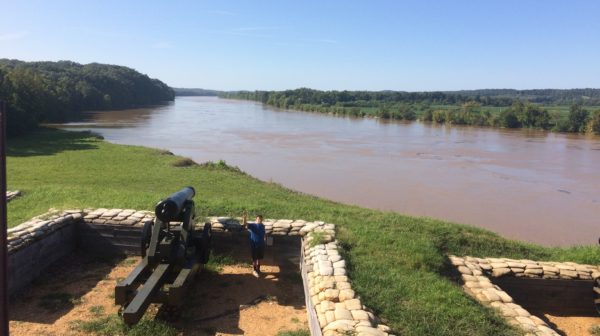 Fort walls and cannon with river in background