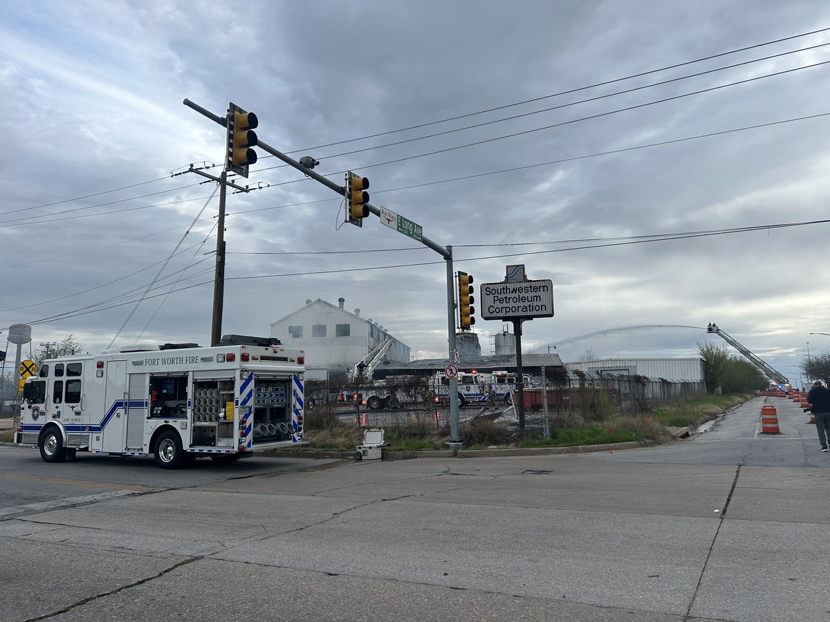 The FWFD PIO is on scene of a multi alarm fire on the northside of FortWorth at the NE corner of East Long Avenue and Deen Road. The structure is abandoned. It is currently a 2-alarm assignment. Interested media should stage at the parking lot in the 3300 block of Deen Road