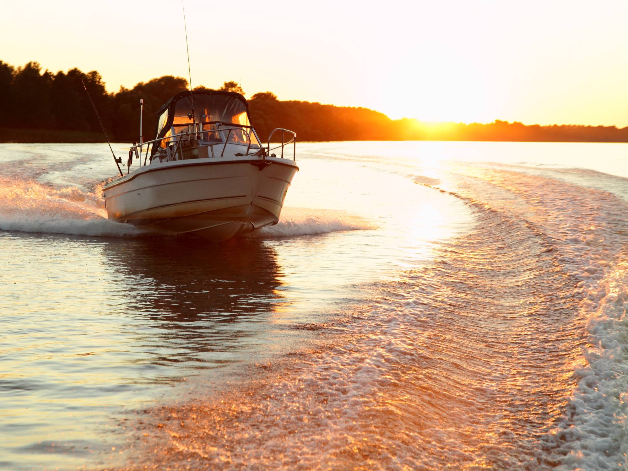 Reasons To Switch to an Electric Boat Motor