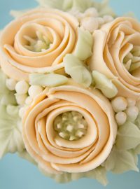 How to make Buttercream Ribbon Roses with Video | The Bearfoot Baker