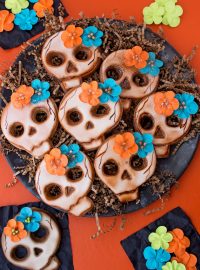 Wicked Skull Cookies with Flowers & a Video | The Bearfoot Baker