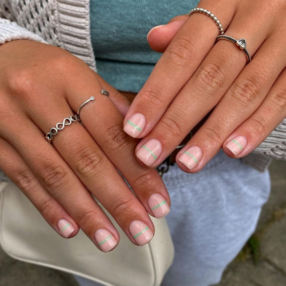 35 Cute and Simple Nail Designs 2022 — Minimalist Short Nails