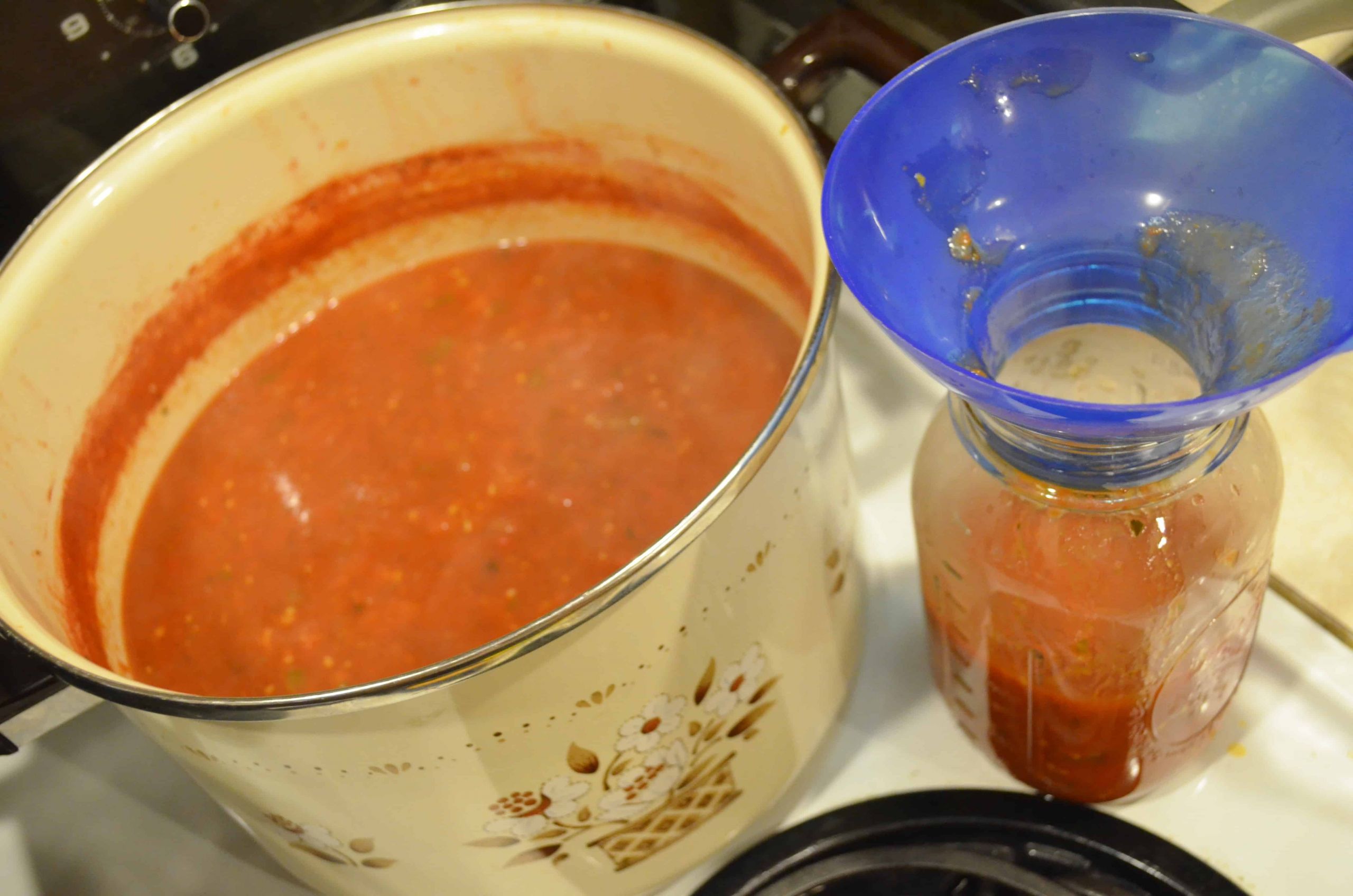 Spaghetti Sauce For Canning
 DIY Homemade Spaghetti Sauce Canning Recipe Tutorial