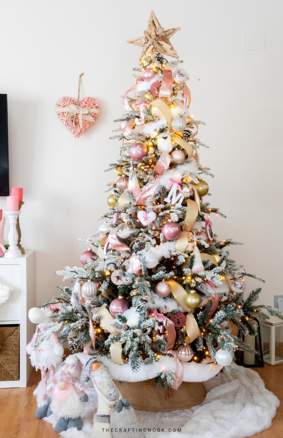 White, Pink And Gold Christmas Tree Decorations Feature Image