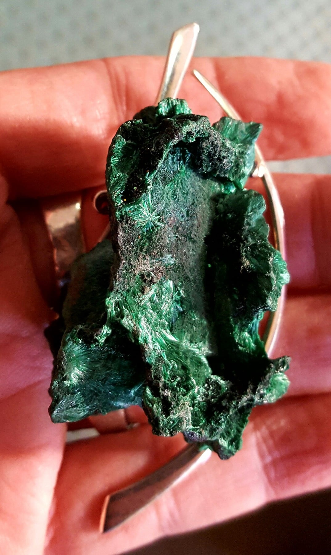 Fibrous Malachite with silver