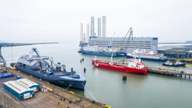 Damen Naval's Den Helder arriving at the Vlissingen-Oost shipyard