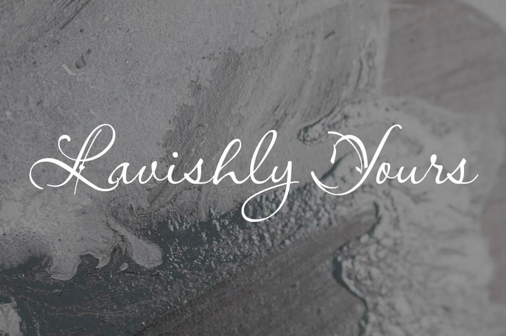 Lavishly Yours Font