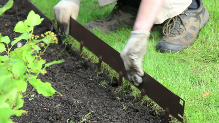 idée bordure jardin metallique