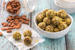 No-Bake Almond & Turmeric Energy Balls