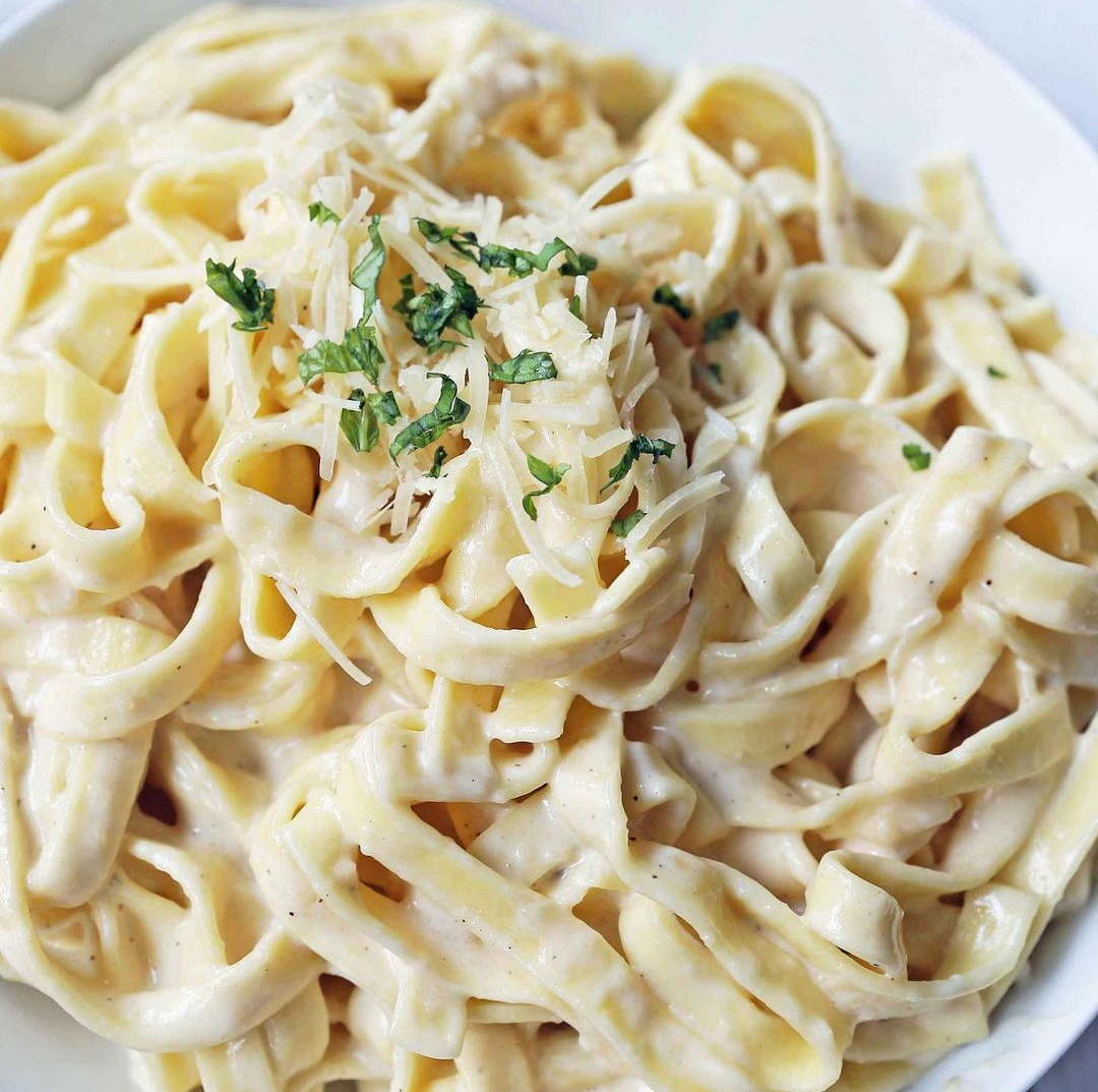 Cashew Alfredo Sauce Recipe (Dairy Free, Vegan)