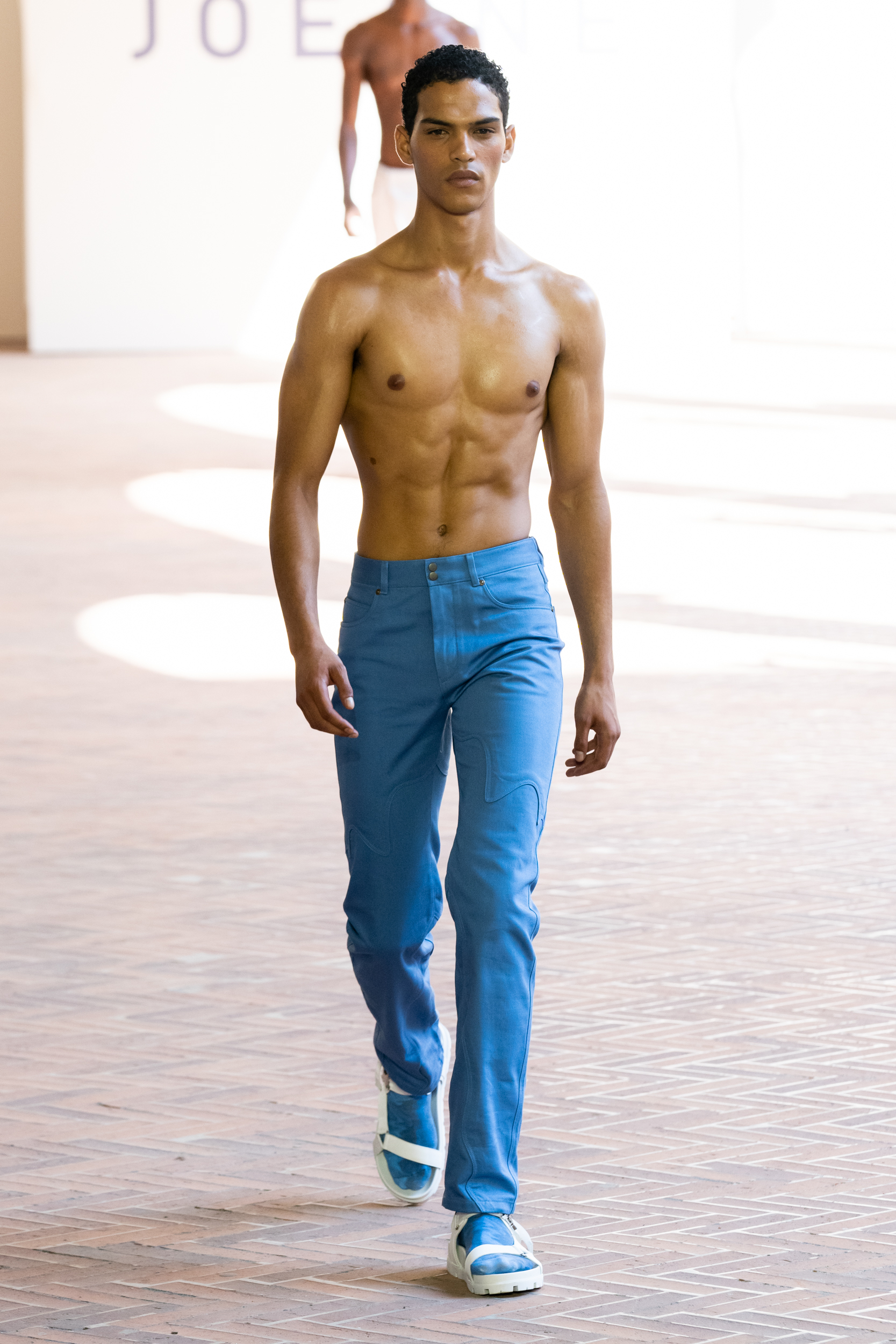 Joeone Spring 2023 Men's Fashion Show 