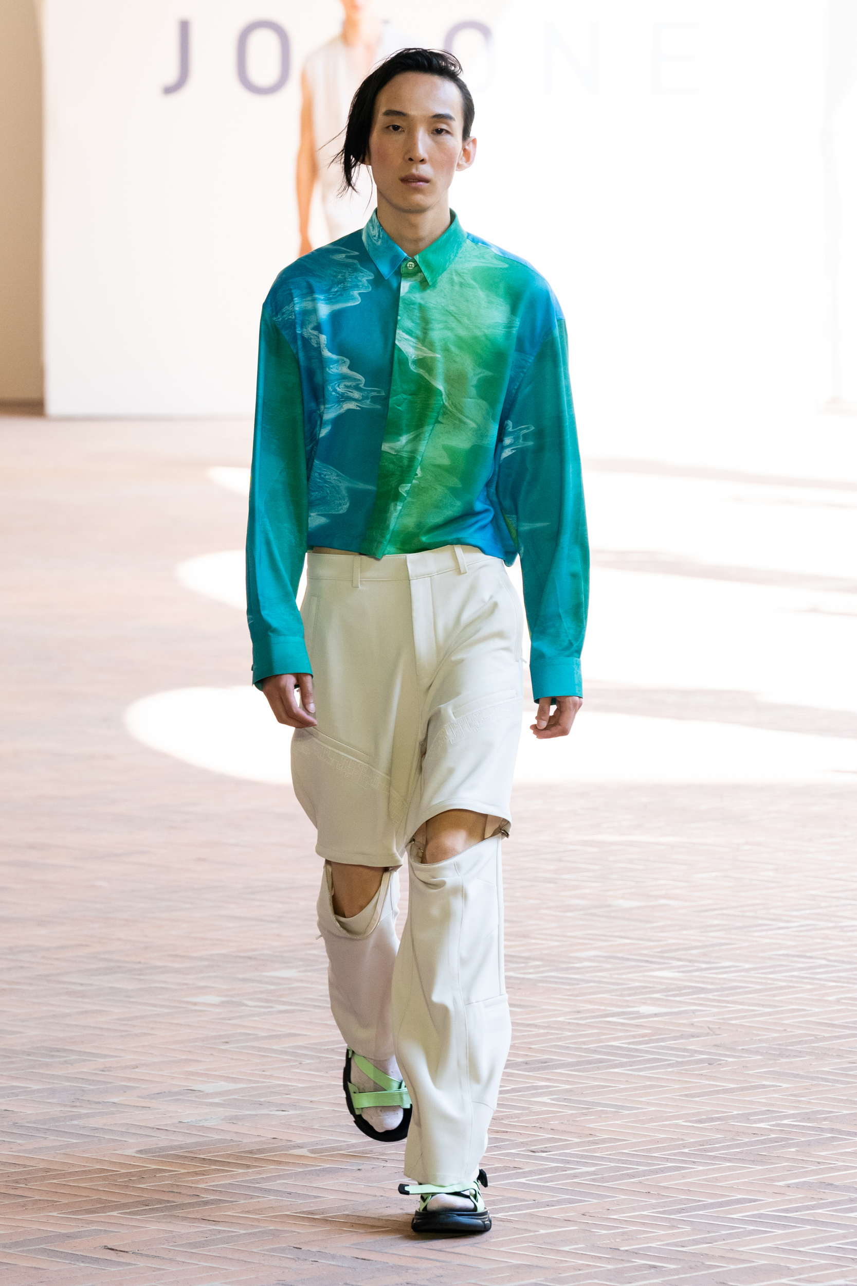 Joeone Spring 2023 Men's Fashion Show 