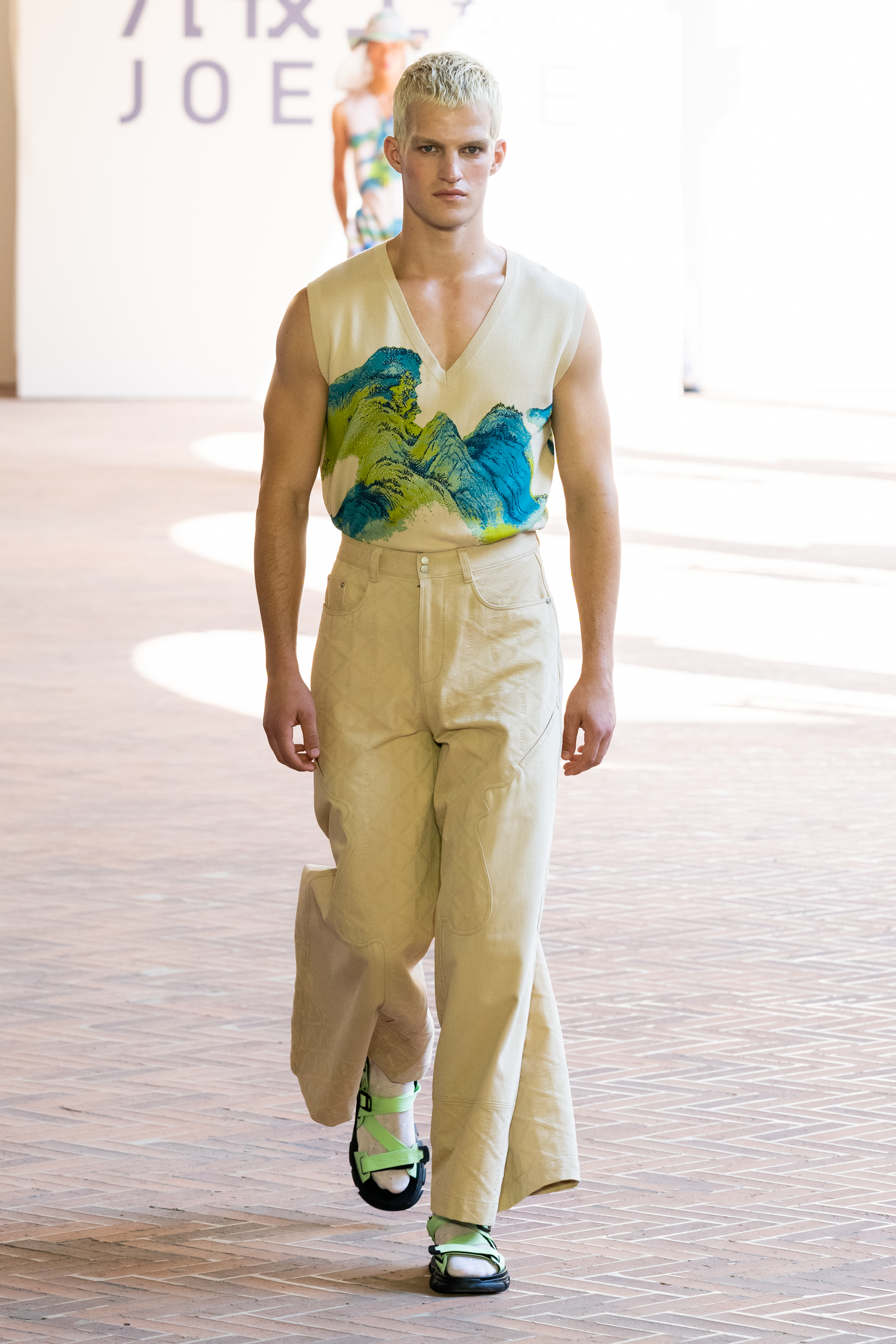 Joeone Spring 2023 Men's Fashion Show 