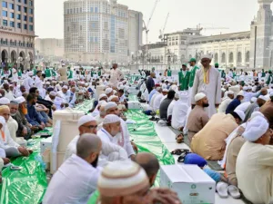 iftar meals masjid al haram