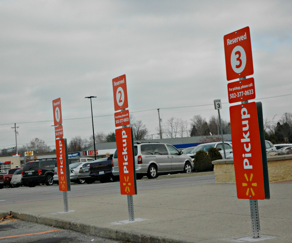 Save time, stress and money with Walmart Grocery Pickup! Such a game changer! #GroceryHero #stayinthecar 