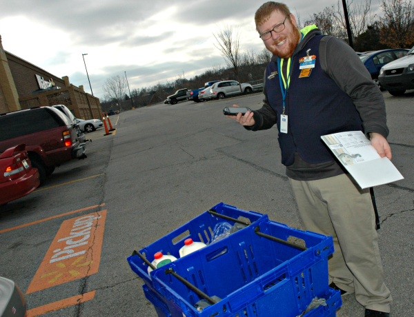 Save time, stress and money with Walmart Grocery Pickup! Such a game changer! #GroceryHero #stayinthecar 