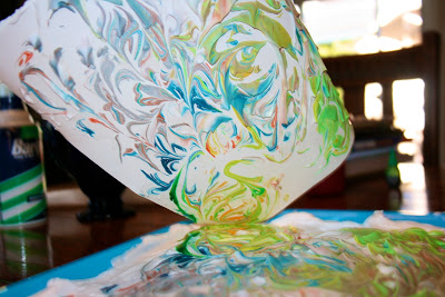 Shaving Cream Art makes for an EASY and FUN craft!