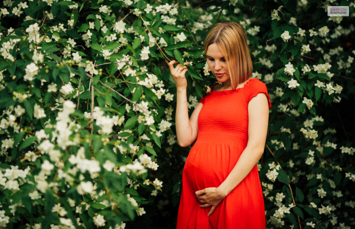 Best Maternity Dresses for Stunning Pregnancy Photoshoots