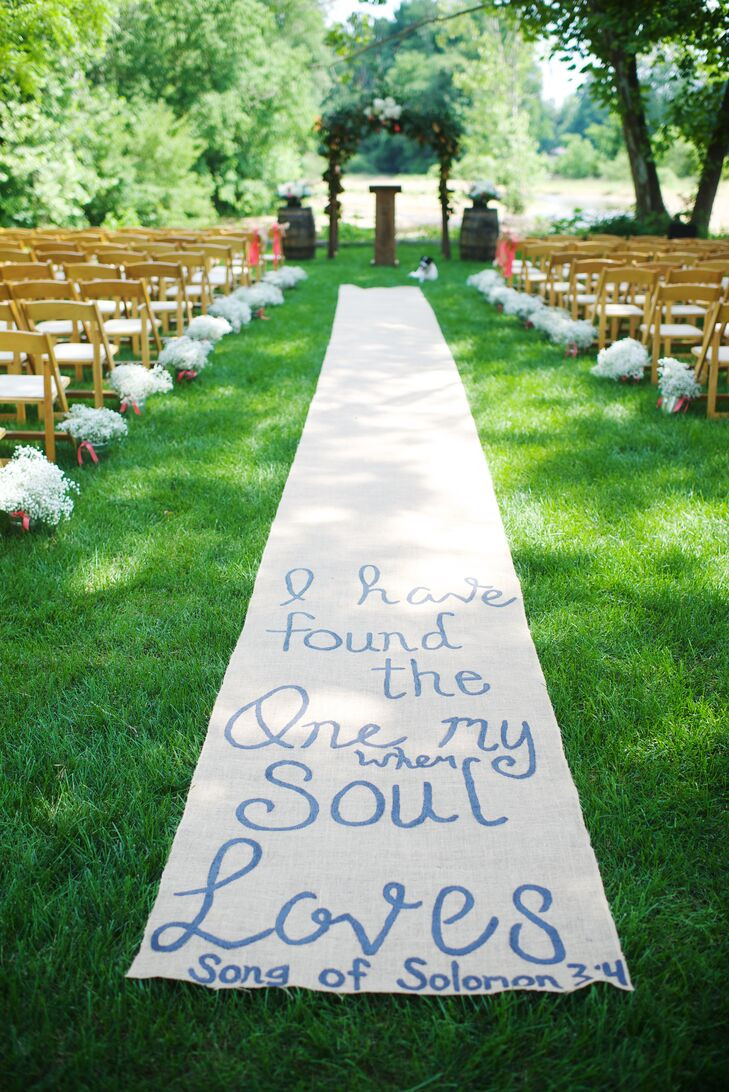 DIY Wedding Aisle Runners
 DIY Painted Burlap Aisle Runner