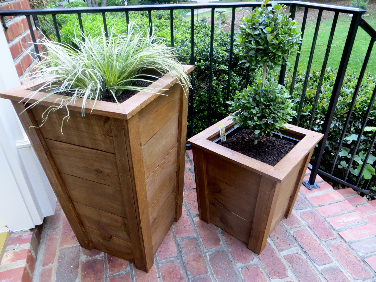 DIY Wooden Flower Box
 The Project Lady DIY Tutorial – Decorative Wood Planter