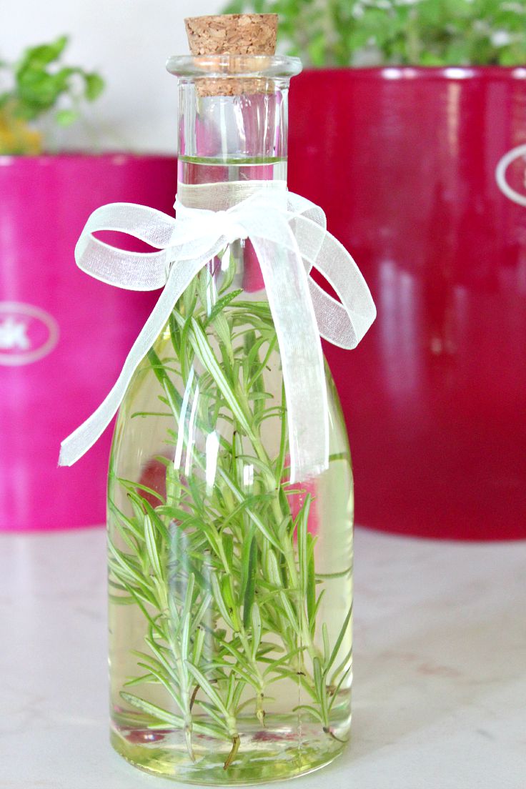 How to make rosemary infused oil