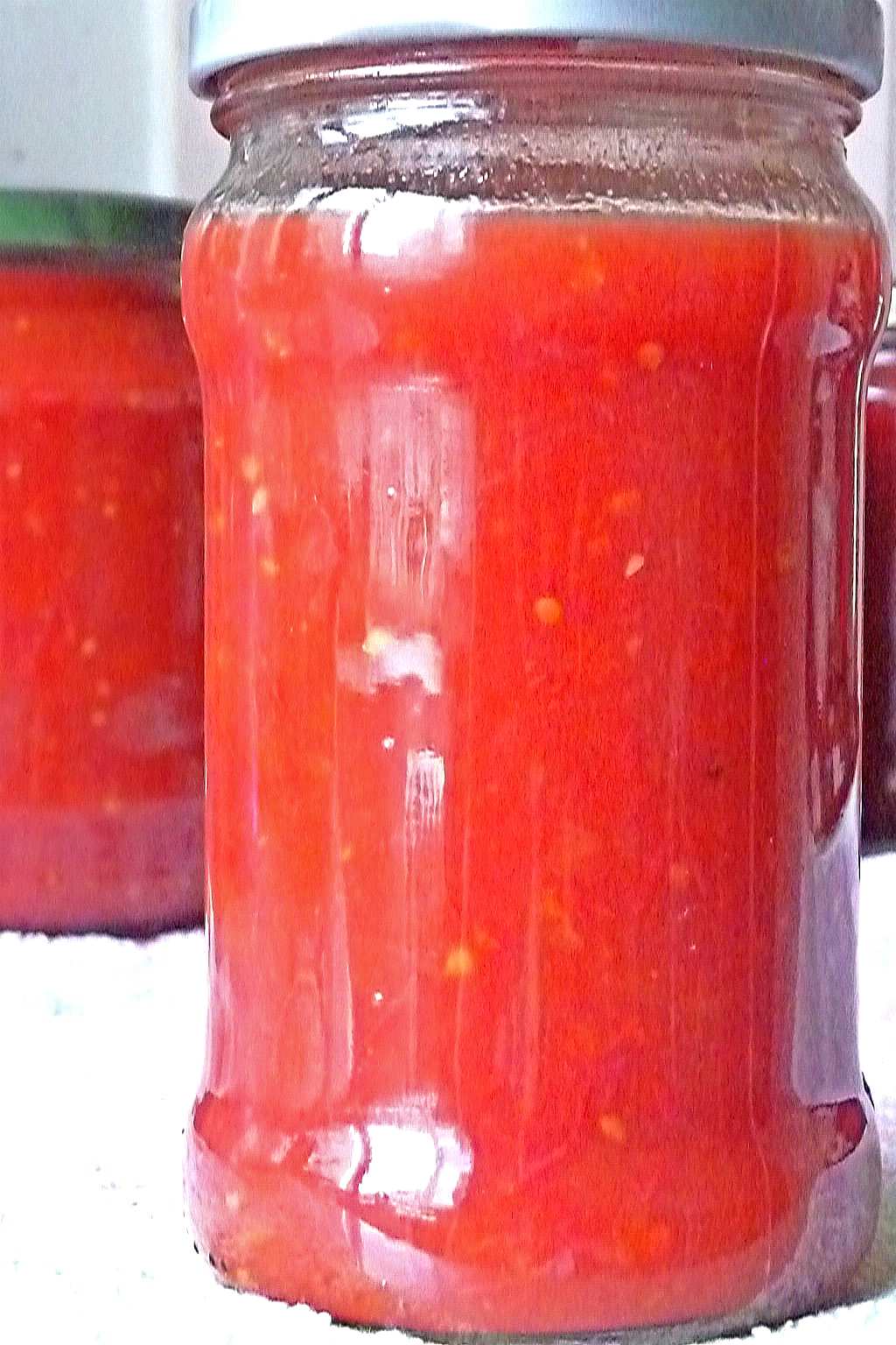 How to prepare jars and bottles for canning