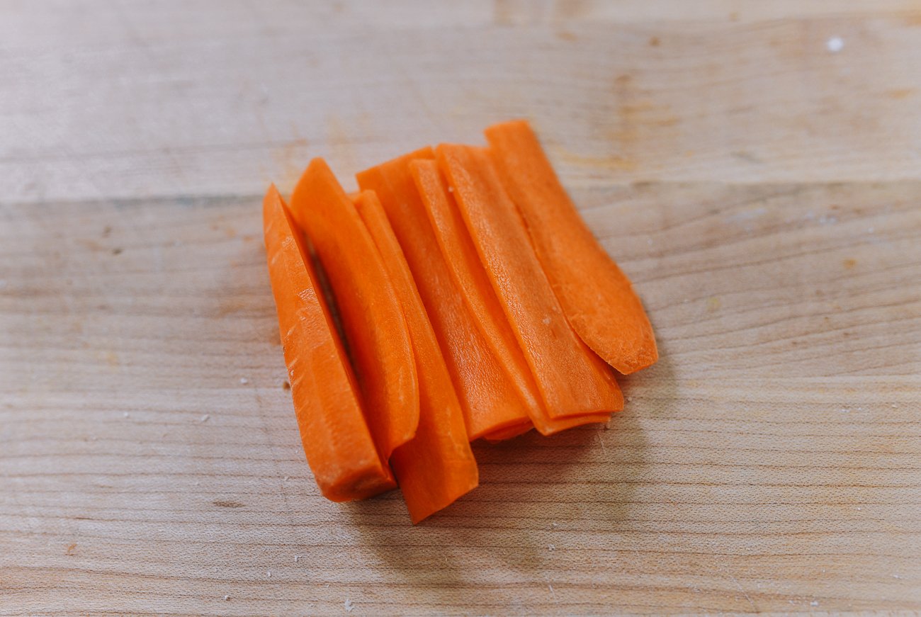 thin slices of carrot