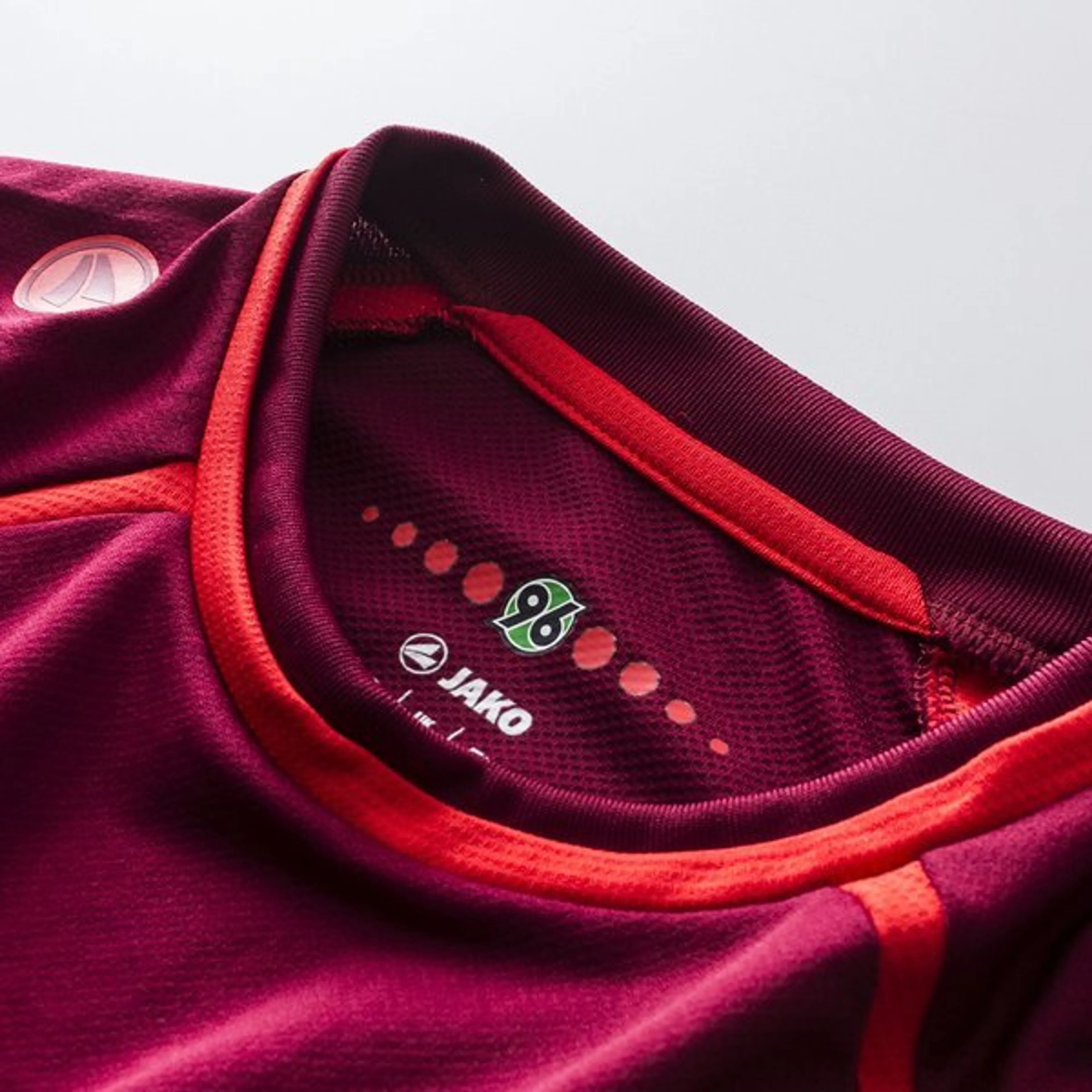 Hannover 96 Home Shirt 2013/14 Image 6