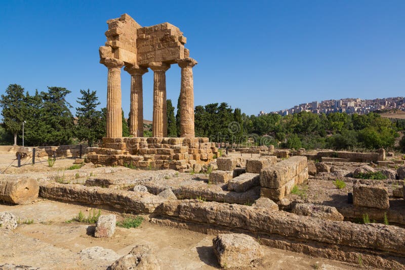 AGRIGENTO TEMPIO DIOSCURI stock photo. Image of architecture - 98558706