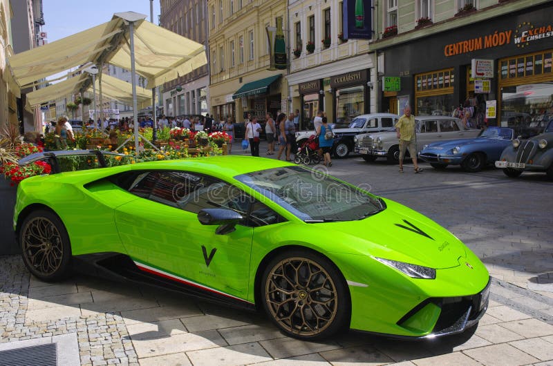 884 Green Lamborghini Stock Photos - Free & Royalty-Free Stock Photos from  Dreamstime