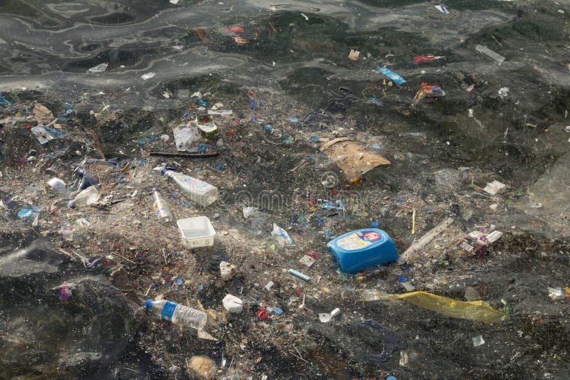 Istanbul Sea pollution editorial image. Image of contaminated - 117758500