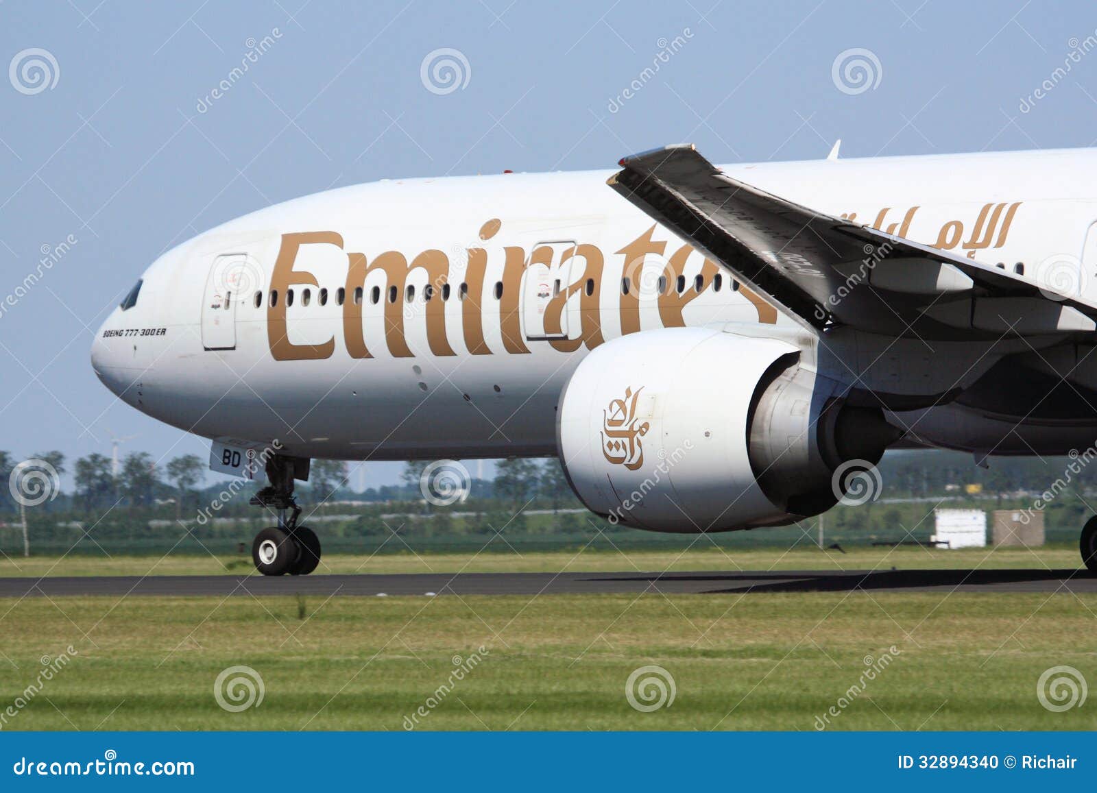 Emirates Boeing 777300er Close Up Landing Takeoff At