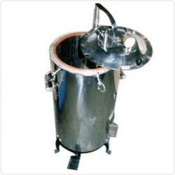 Vertical Autoclave - Stainless Steel Inner Chamber, 15psi to 20psi Pressure Range | Spring Loaded Safety Valve, Pressure Gauge, Manual Exhaust Valve, Water Level Indicators, Ideal for Hospitals and Laboratories