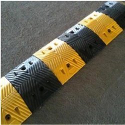 Plastic Speed Breaker Size: 500 X 400 X 50/75 Mm