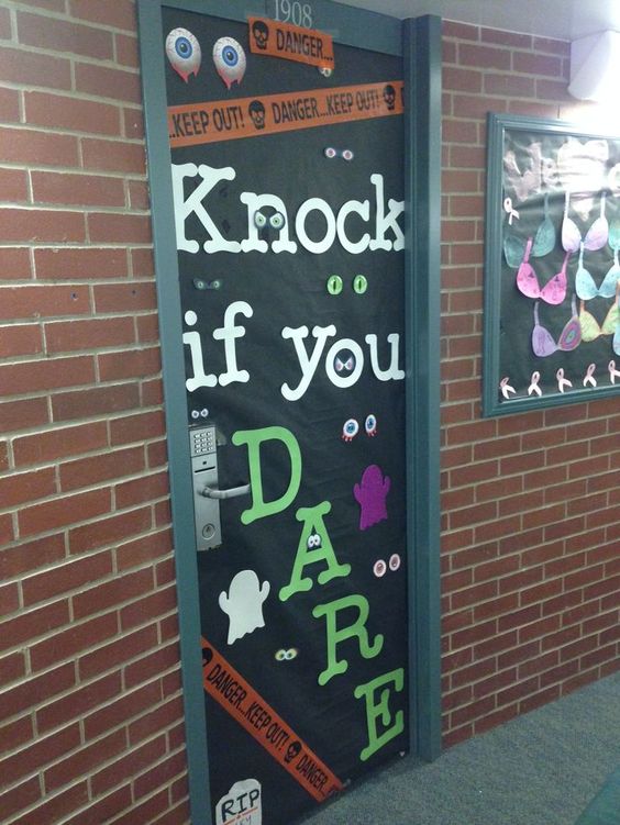 Knock-if-you-Dare-Door-Decoration | Today's Creative Ideas